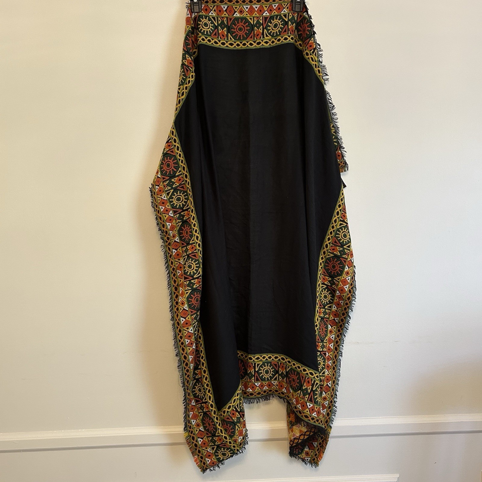Frye Brand Black Multicolor Square Scarf Embroidered Trim 48 X 48 Geometric